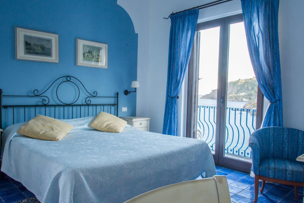 Hotel Rocce Azzurre Lipari  Room photo