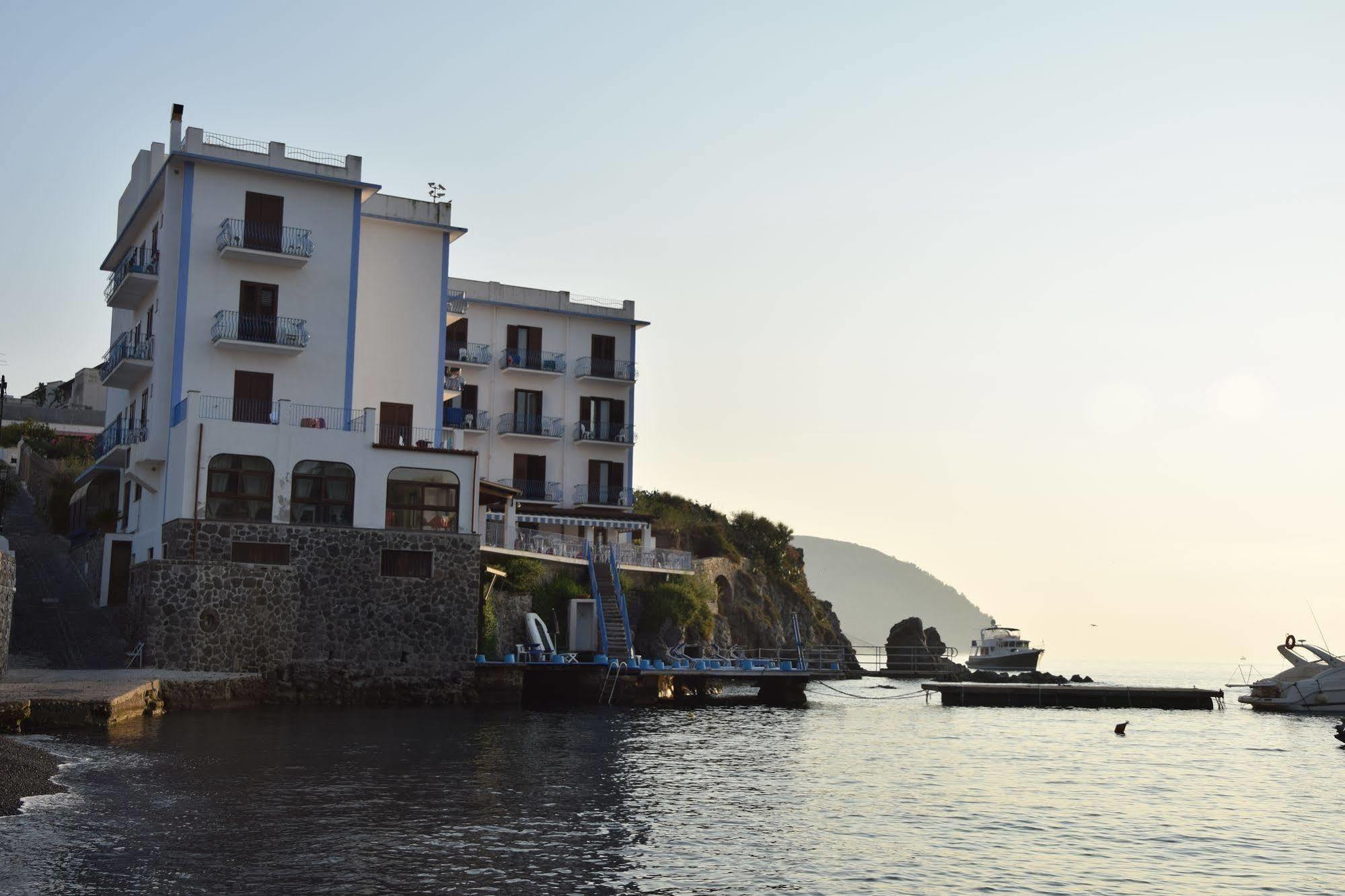 Hotel Rocce Azzurre Lipari  Exterior photo