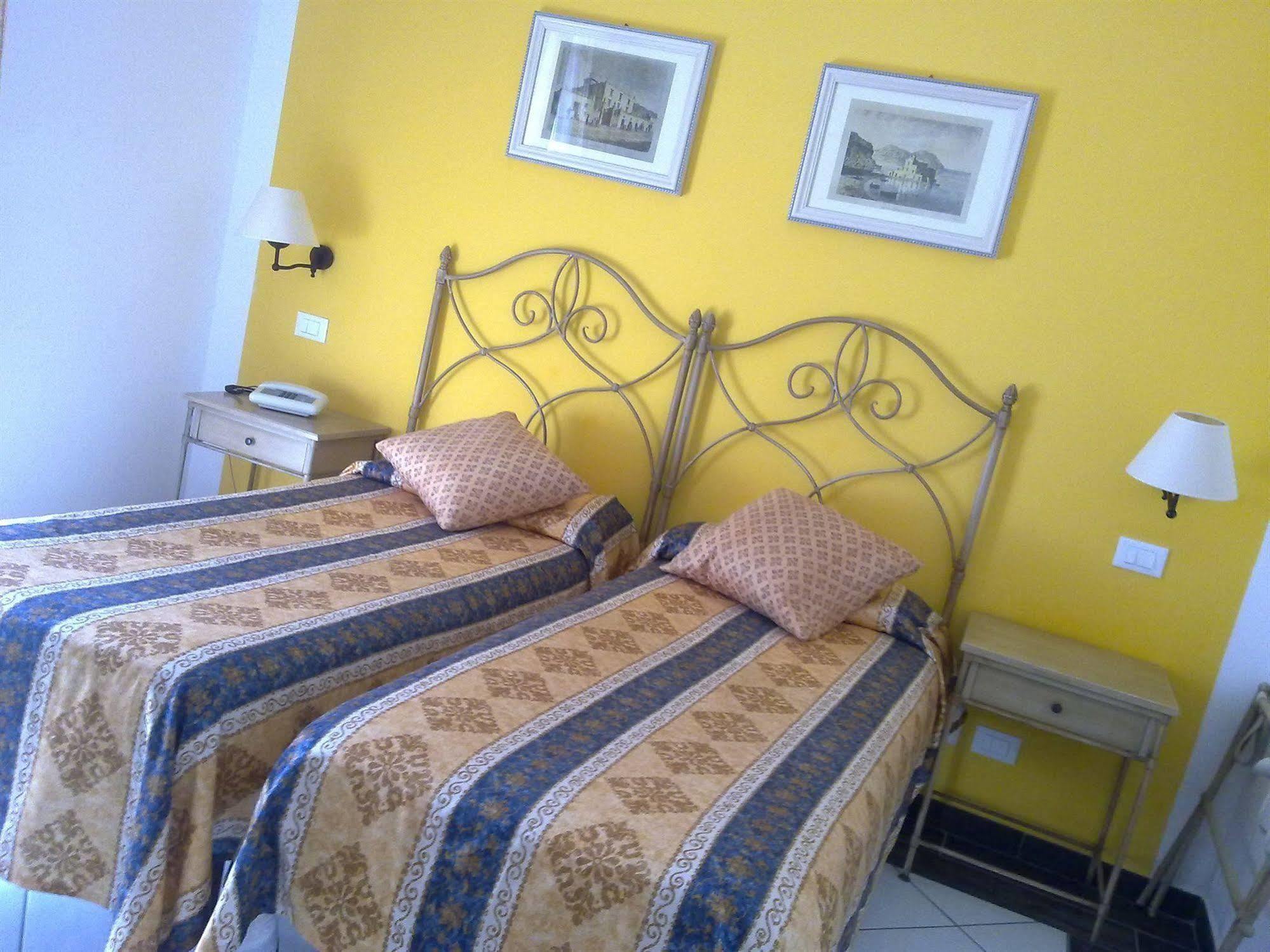 Hotel Rocce Azzurre Lipari  Exterior photo