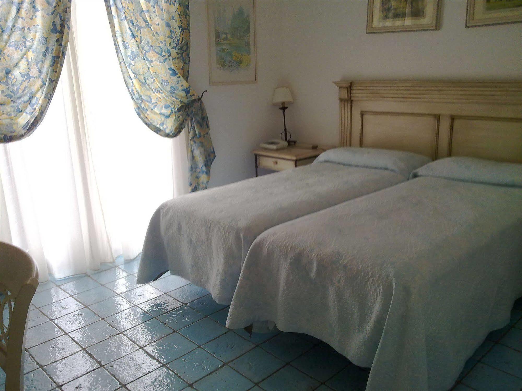 Hotel Rocce Azzurre Lipari  Exterior photo