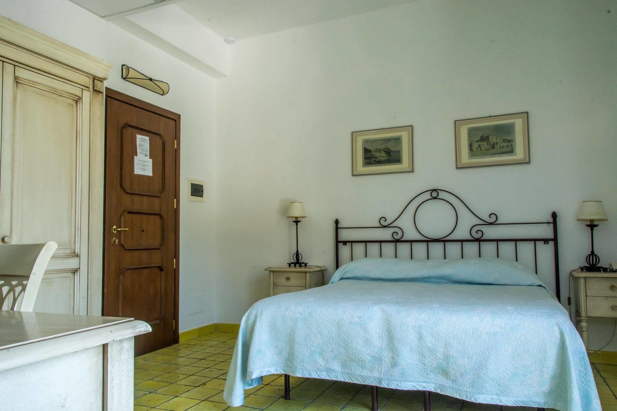 Hotel Rocce Azzurre Lipari  Exterior photo