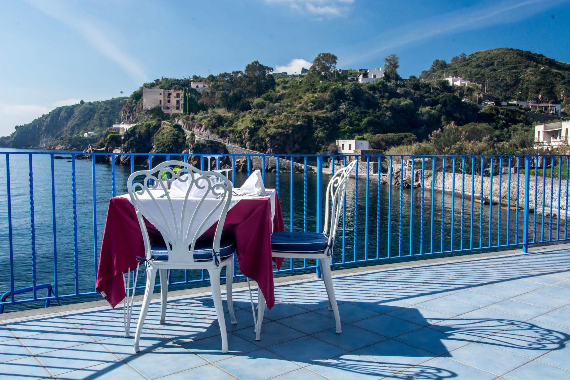 Hotel Rocce Azzurre Lipari  Exterior photo