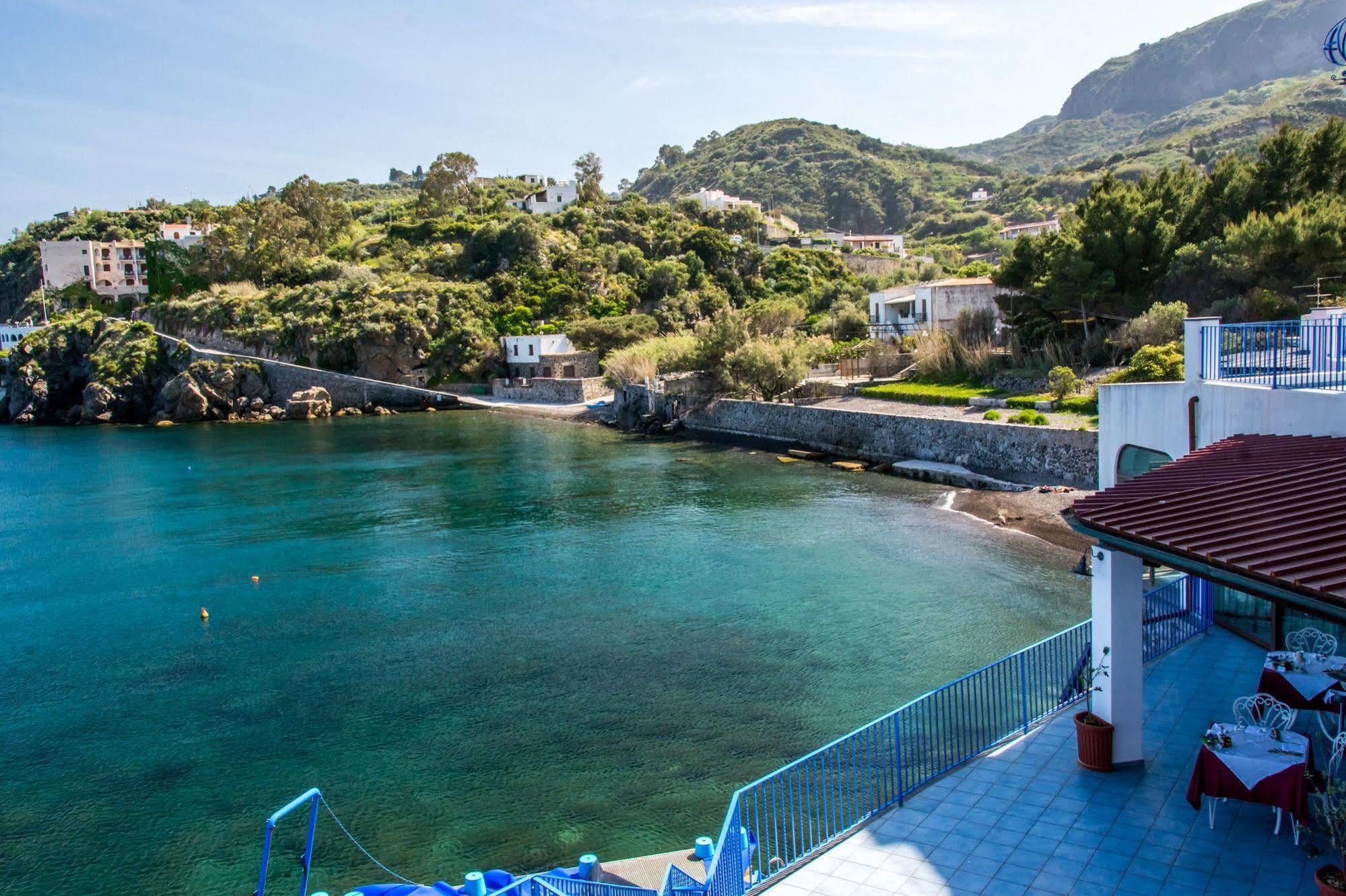Hotel Rocce Azzurre Lipari  Exterior photo